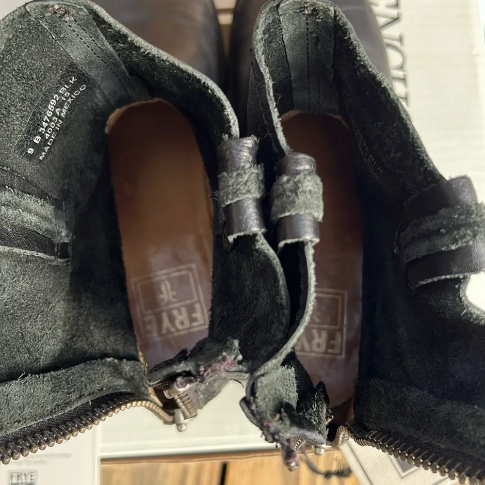 Frye Vicky Artisan Back Zip Distressed Boots  Moto Boots 9 🥳 Host Pick 🥳 - Picture 9 of 16